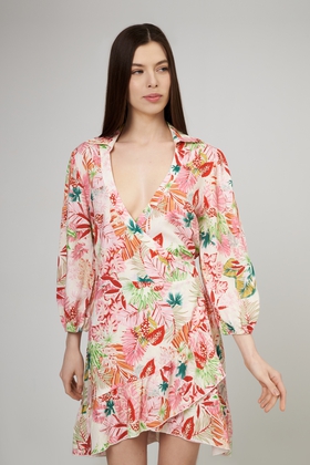 Розовое короткое платье 