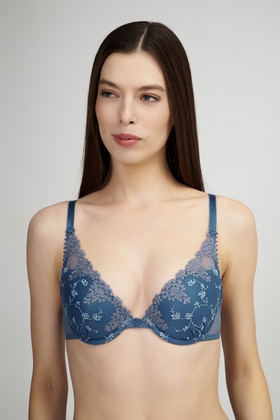 Бюстгальтер с плотной чашкой