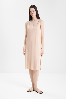 Нижнее платье карамельного цвета