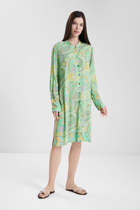 Зелёное платье миди