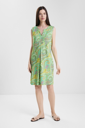 Зелёное платье миди без рукавов