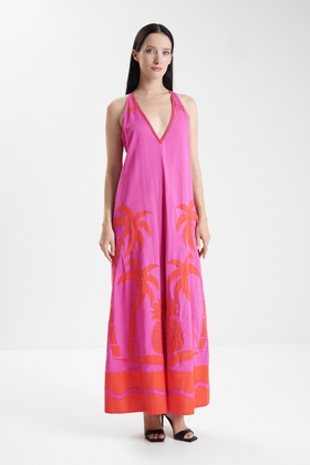 Длинное платье без рукавов