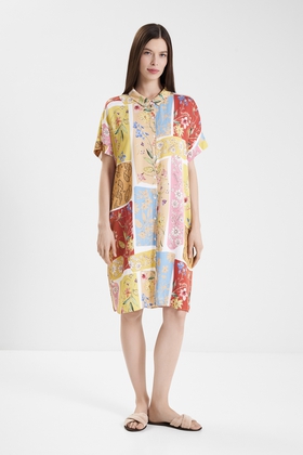 Женский короткий халат на пуговицах