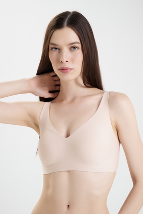  Бесшовный бюстгальтер-топ с плотными чашками 