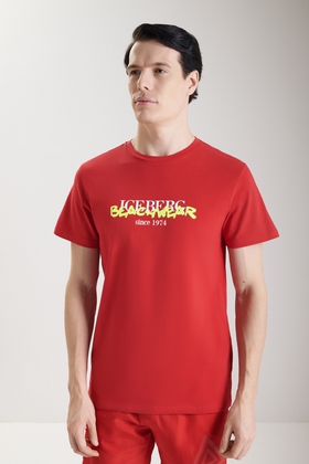 Красная хлопковая футболка