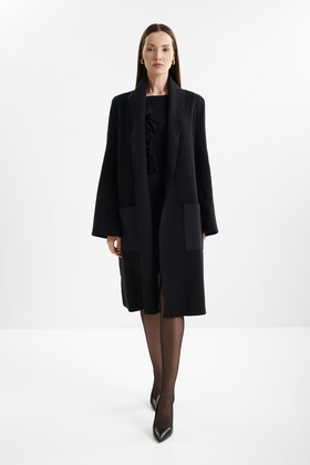 Женское пальто из шерсти