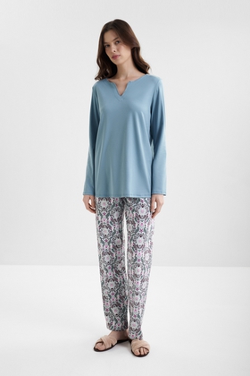 Женская пижама с брюками