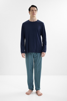 Мужская пижама с брюками