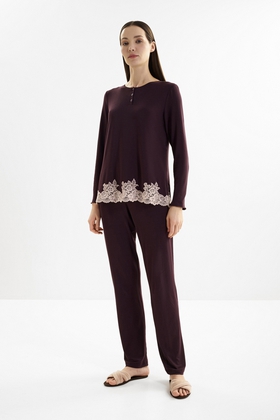 Женская пижама с брюками