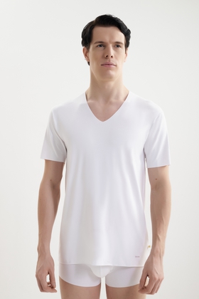  Белая футболка 