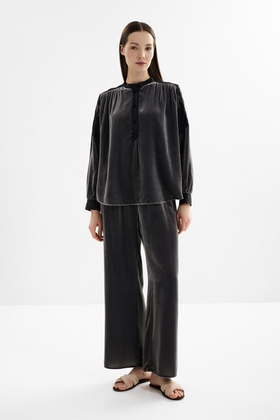 Женская пижама с брюками