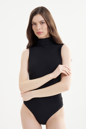  Слитный купальник 