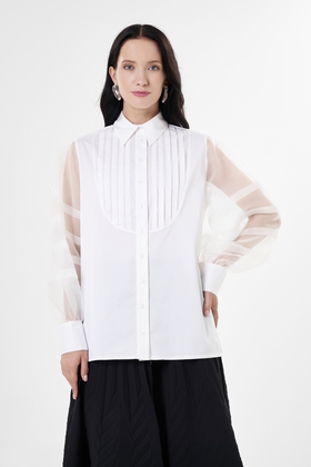 Белая блузка с длинным рукавом