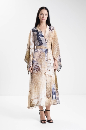 Длинное платье из шелка с анималистичным принтом 