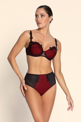 Трусы-хипстеры женские с вышивкой 