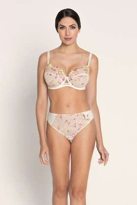 Бюстгальтер с мягкими чашками