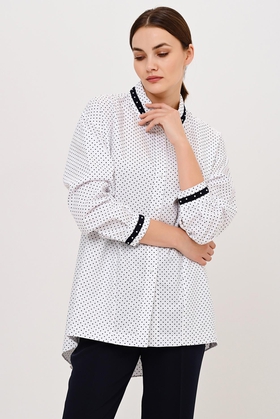 Белая блузка с длинными рукавами из хлопка