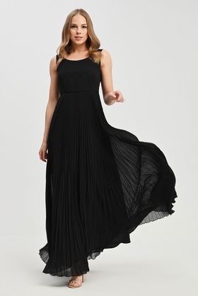  Черное плиссированное платье 
