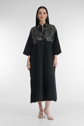 Длинное чёрное платье