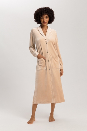  Женский длинный бежевый халат 