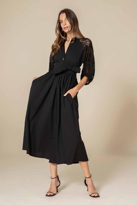Женское черное длинное платье с кружевом