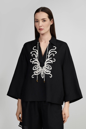 Чёрная блузка