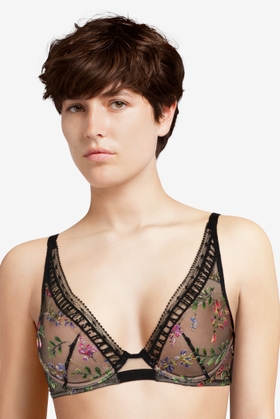 Бюстгальтер с плотной чашкой